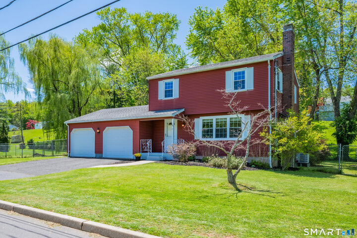 Property Photo:  45 Willow Bee Lane  CT 06457 