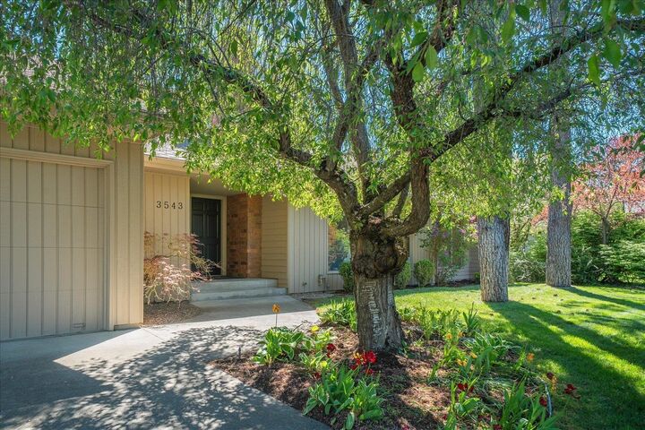 Property Photo:  3543 S S Croydon Ct  WA 99203 