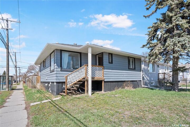 978 Lindsay Street — photo 1