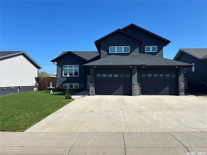 214 Elizabeth Street — photo 1