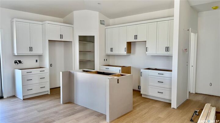 Property Photo:  117 Emma Crescent  SK S0K 2T1 