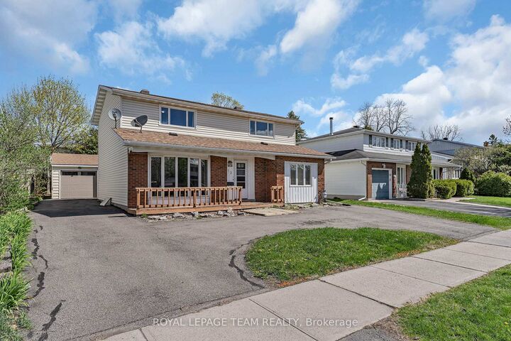 Property Photo: 73 Southpark Drive ON K1B 3B5