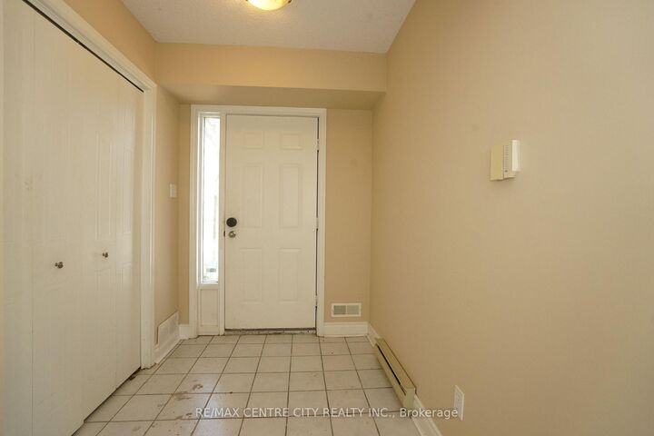 Property Photo: 1548 Richmond Street 31 ON N6G 4W8