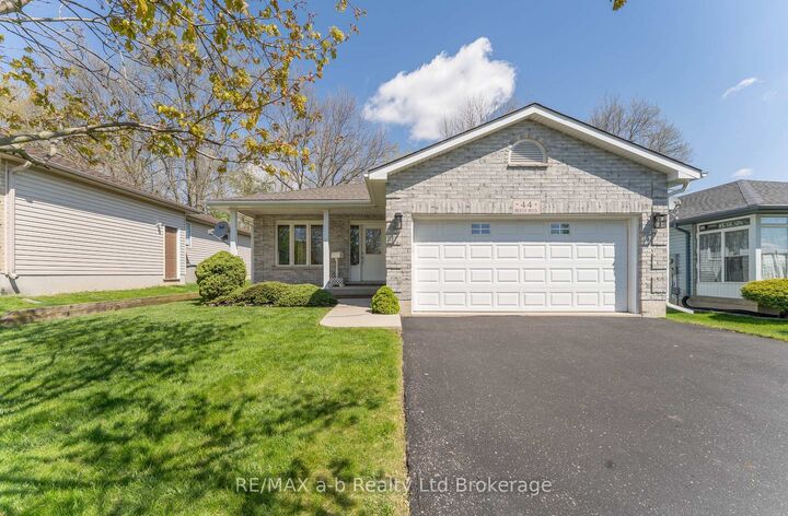 Property Photo: 44 Beech Boulevard ON N4G 5R8