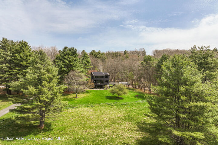 Property Photo:  41 Chicory  NY 12017 