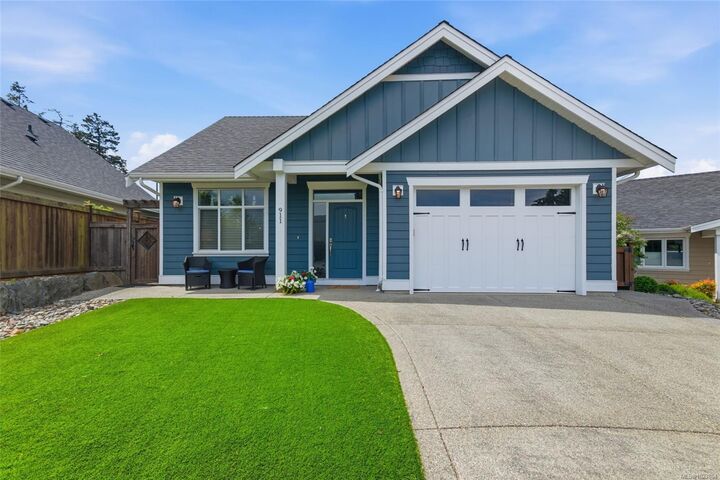 Property Photo:  911 Parkside Cres  BC V9P 0C7 
