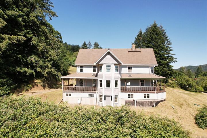 Property Photo: 1832 Fulford-Ganges Rd BC V8K 2A5
