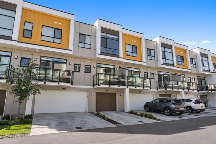 Property Photo: 46150 Thomas Road 468 BC V2R 6B3