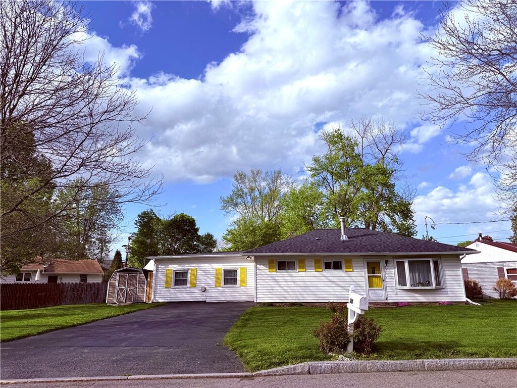 Property Photo:  24 Garden Street  NY 14456 