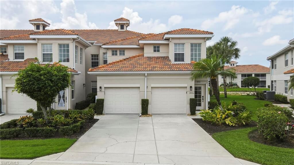 Property Photo:  3053 Driftwood Way 3907  FL 34109 