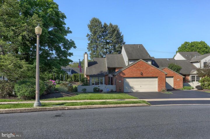 Property Photo:  4 Cambridge Drive  PA 17033 