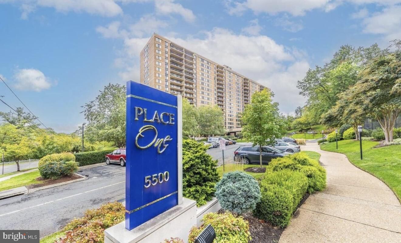 Property Photo: 5500 Holmes Run Parkway 1405 VA 22304