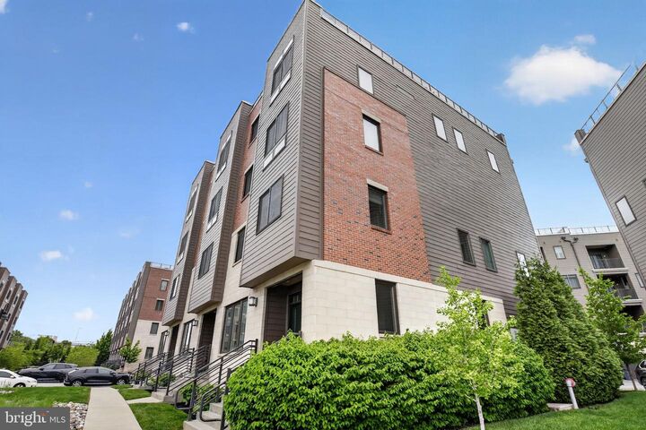 Property Photo:  305 Lakeview Court Bldg 300  PA 19406 