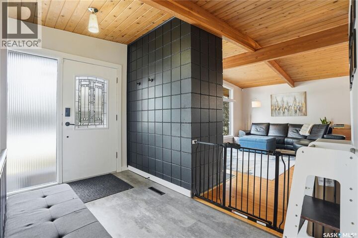 Property Photo:  89 Phillips Crescent  SK S7H 3M9 