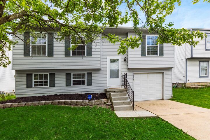 Property Photo:  2253 Autumn Village Court  OH 43223 