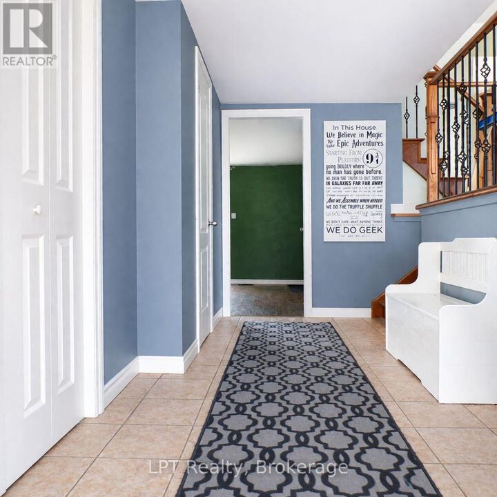 Property Photo:  167 Singleton Drive  ON K8N 5H4 