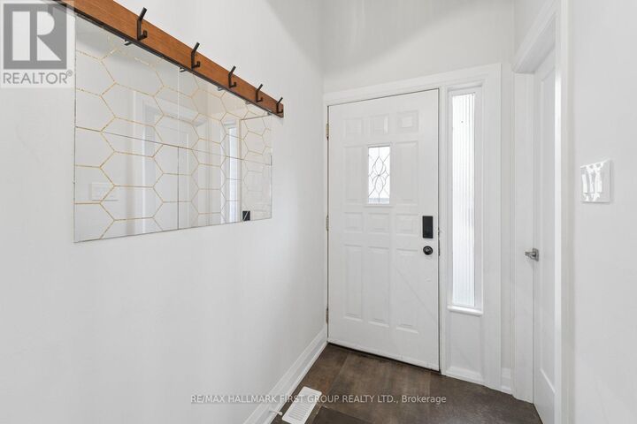 Property Photo:  765 Oklahoma Drive 42  ON L1W 3C9 