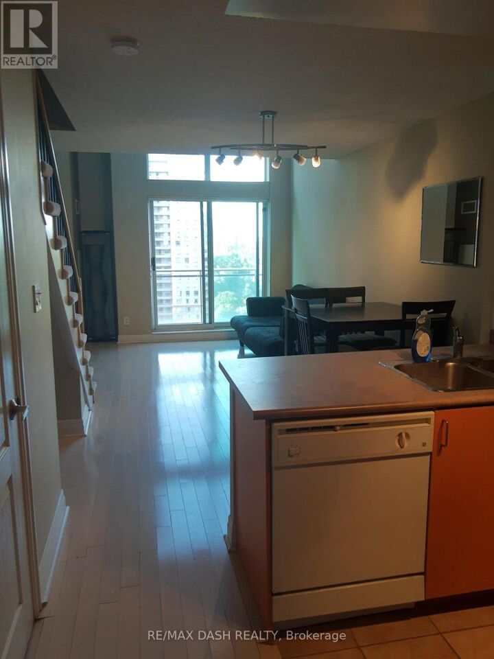 Property Photo:  188 Doris Avenue 1504  ON M2N 6Z5 