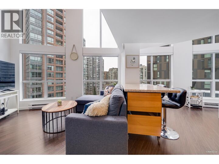 Property Photo:  933 Seymour Street 608  BC V6B 6L6 