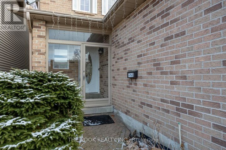 Property Photo:  606 Cobblehill Drive  ON L1K 1R4 
