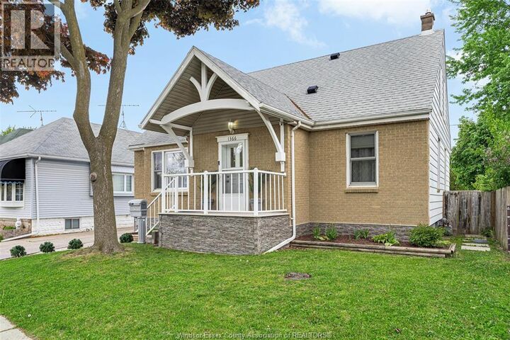 Property Photo:  1366 Lillian Avenue  ON N8X 4A5 
