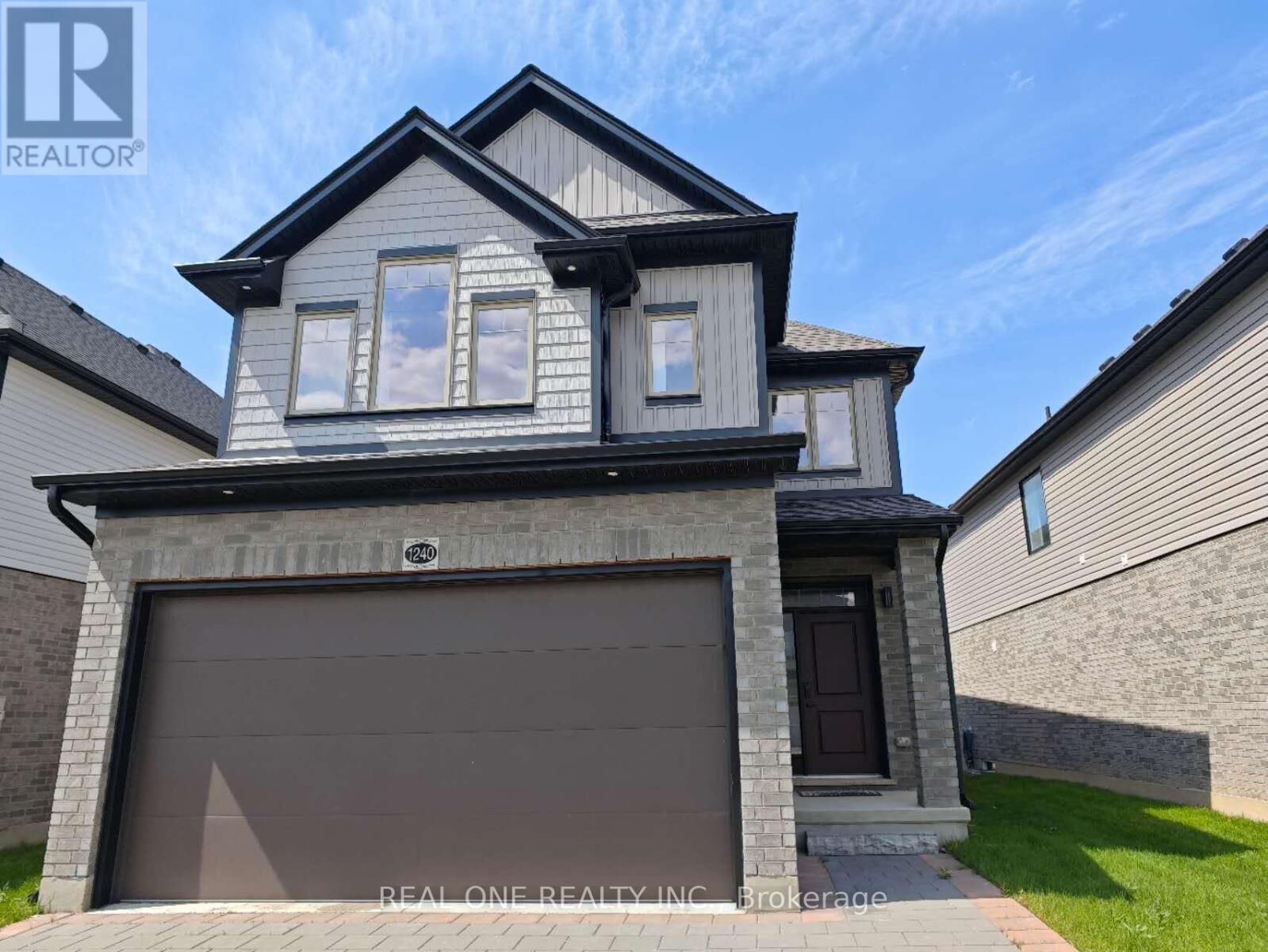 Property Photo:  1240 Emma Chase Drive  ON N6G 0W2 