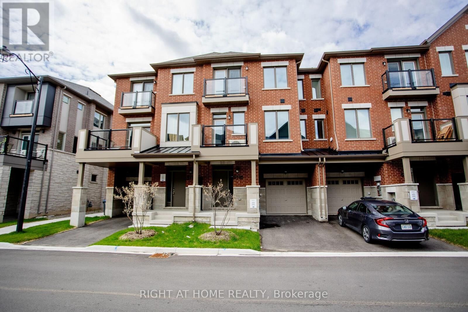 Property Photo:  5116 Vetere Street  ON L5M 2S8 