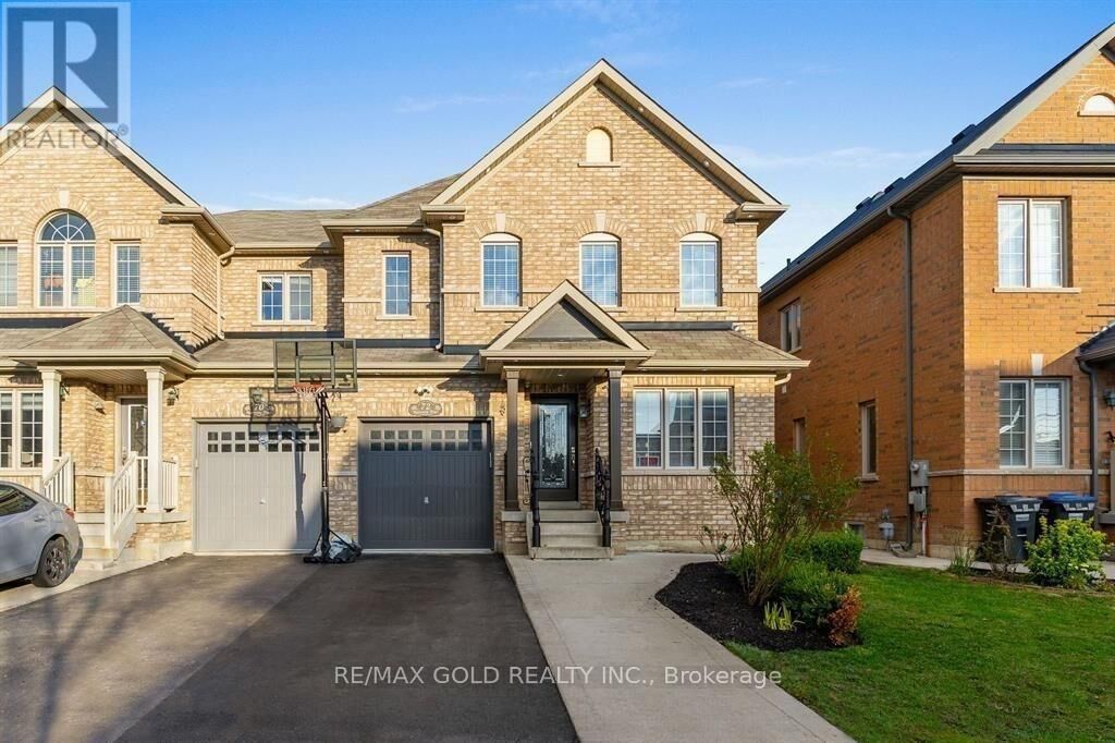Property Photo:  72 Natronia Trail South  ON L6P 3N8 