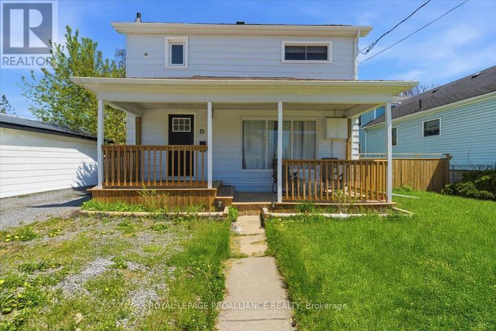 Property Photo:  19 Boswell Street  ON K8P 3K7 