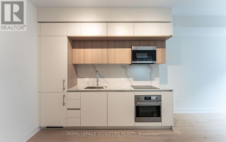 Property Photo:  322 Dupont Street 210  ON M5R 0E3 