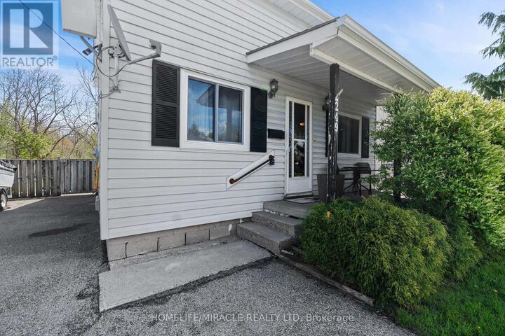 Property Photo:  249 Owen Street  ON N3Y 2V1 