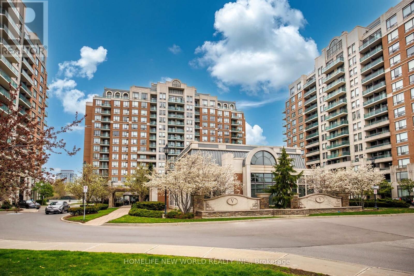 Property Photo:  330 Red Maple Road 1103  ON L4C 0T6 
