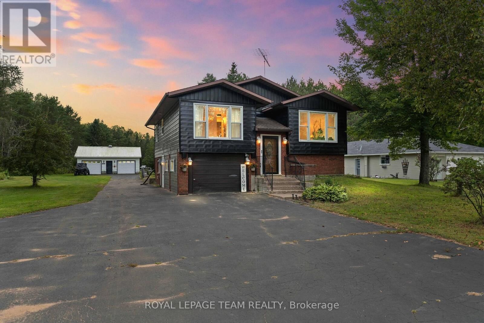 Property Photo:  2365 Simpson Pit Road  ON K0J 2J0 