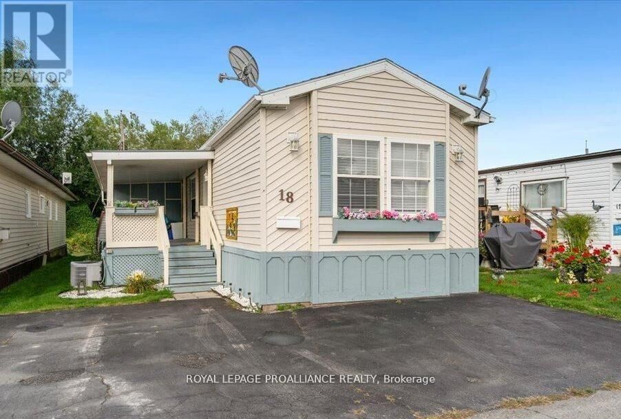 Property Photo:  311 Dundas Street East 18  ON K8V 1M1 