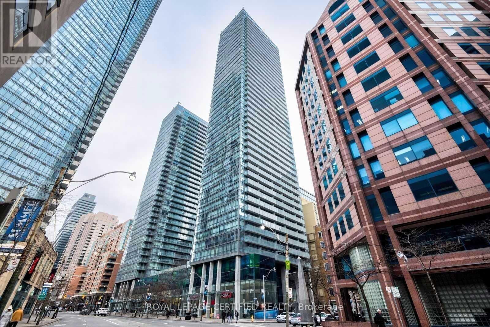 Property Photo: 38 Grenville Street 3210 ON M4Y 3G5