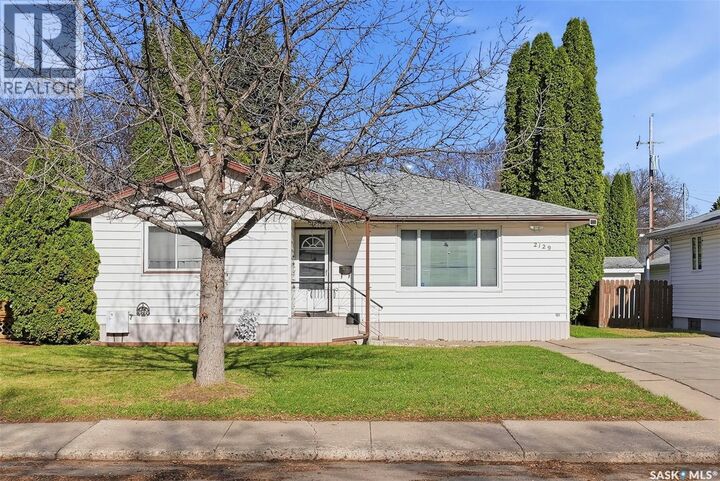 Property Photo:  2129 Cairns Avenue  SK S7J 1T5 