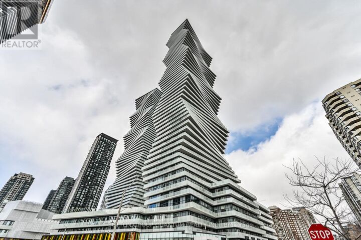 Property Photo:  3883 Quartz Road 208  ON L5B 0M4 