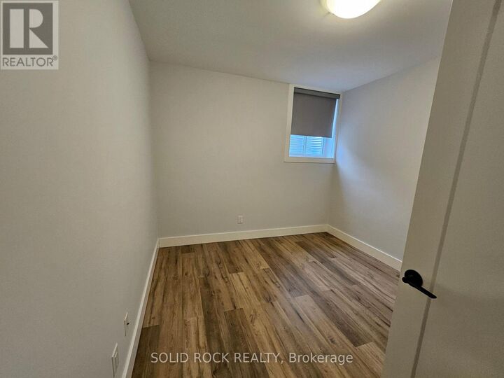 Property Photo:  846 Alpine Avenue  ON K2B 5R6 