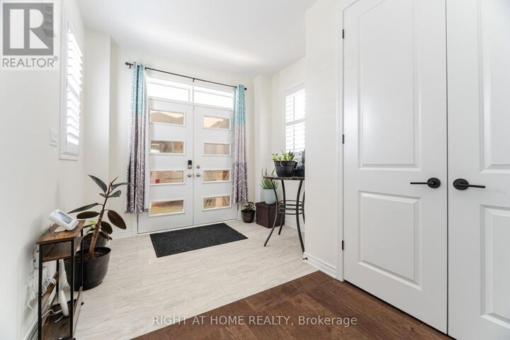 Property Photo:  3281 Turnstone Boulevard  ON L1X 0M9 