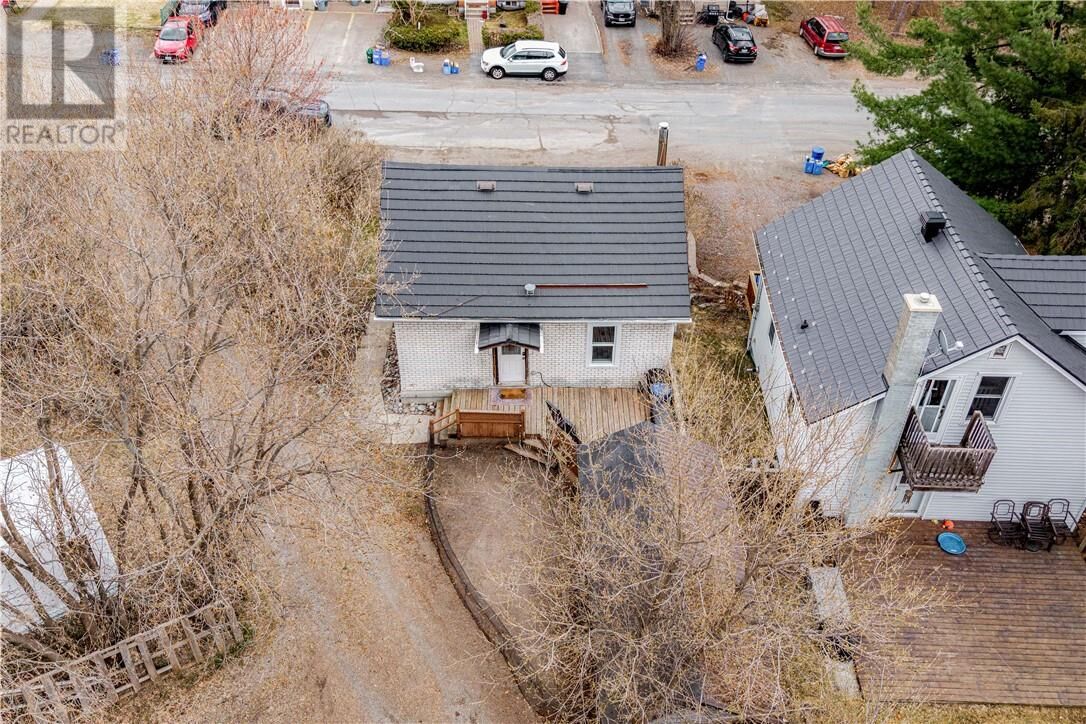 Property Photo:  593 Norman Street  ON P3E 2B6 