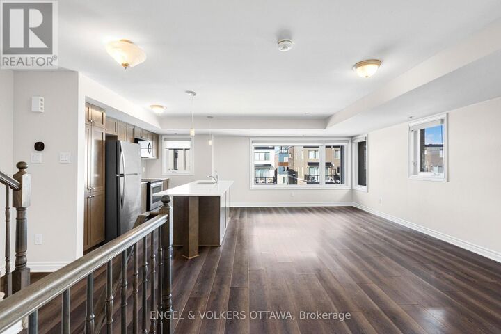 Property Photo:  571 Ozawa Private  ON K1K 4Z9 