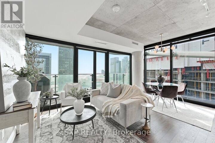 Property Photo:  224 King Street West 2906  ON M5H 0A6 