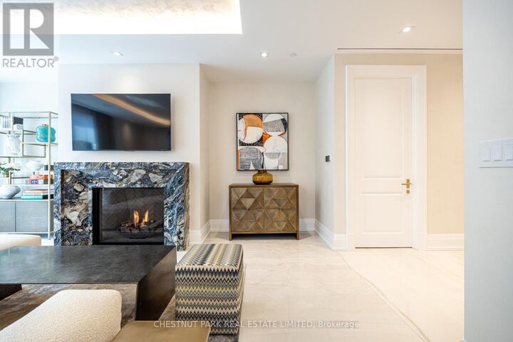 Property Photo:  77 Clarendon Avenue 302  ON M4V 0B8 