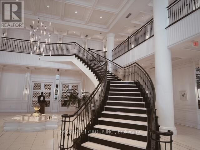 Property Photo:  15 Greenview Avenue 1111  ON M2M 4M7 