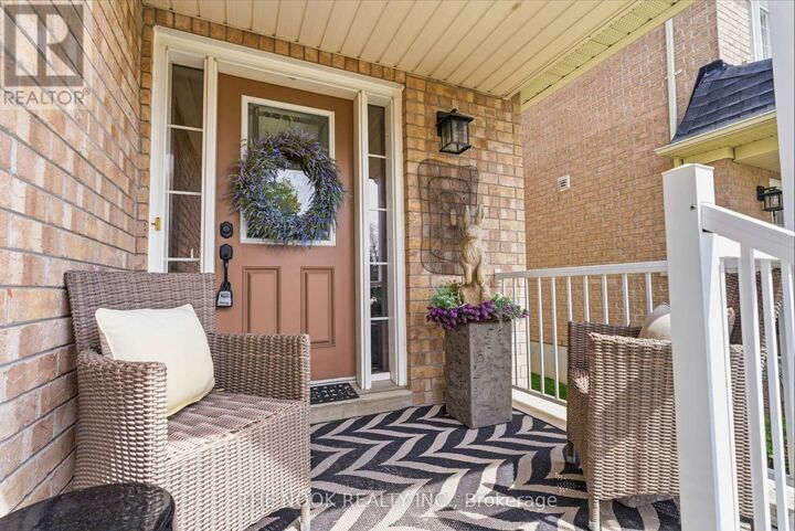 Property Photo:  460 Woodmount Drive 44  ON L1K 0K4 