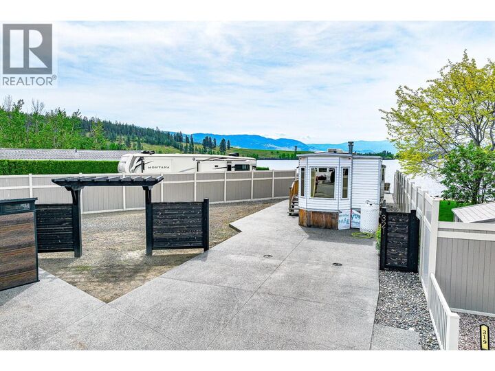 Property Photo:  415 Commonwealth Road 321  BC V4V 1P4 