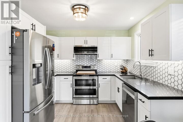 Property Photo:  590 Pondtail Court  ON L1K 2C7 