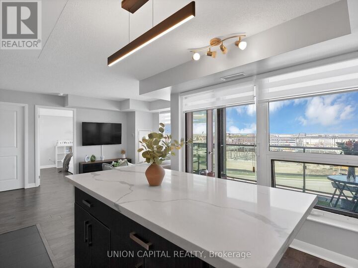 Property Photo:  75 Norman Bethune Avenue East 622  ON L4B 0B6 
