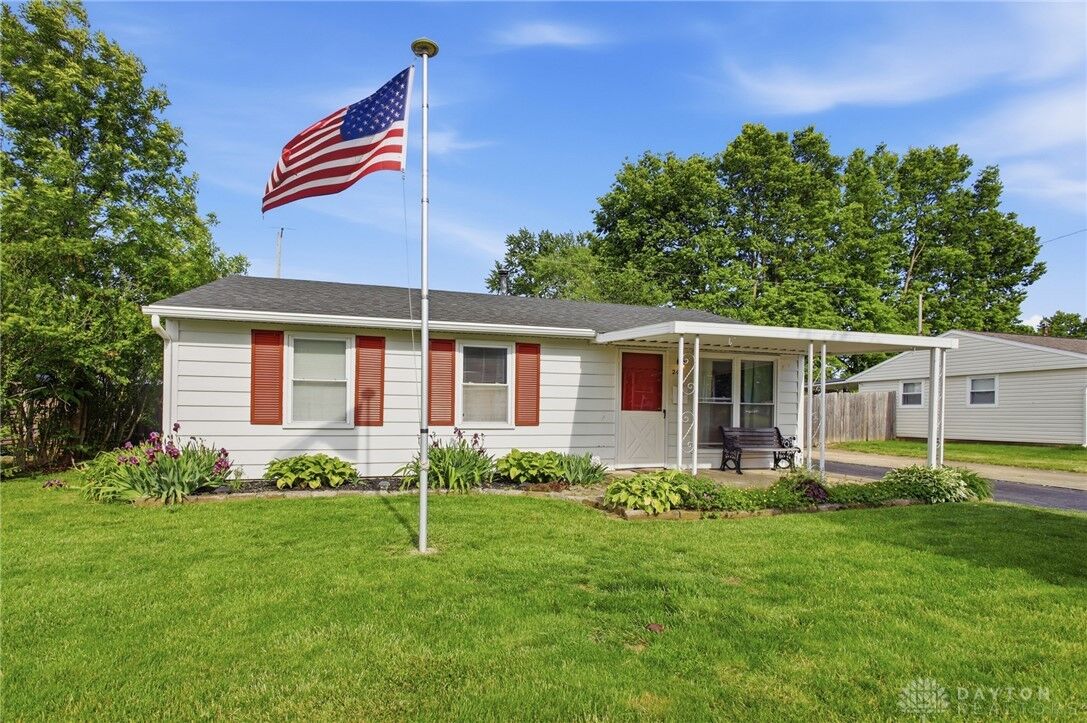 Property Photo:  204 Winchester Street  OH 45344 