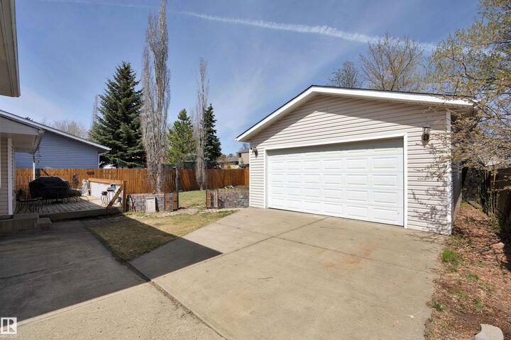 Property Photo:  4804 42 Avenue  AB T4X 1E9 
